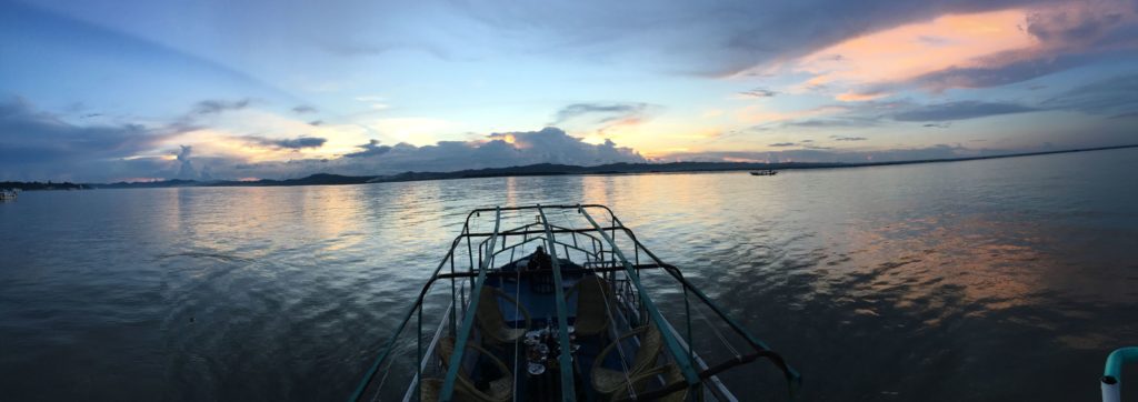 Bagan-private-charter-on-the-Irawaddy-at-sunset-2-1024x362