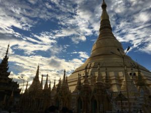 Yangon-Schwedagon-Pagoda-2-300x225